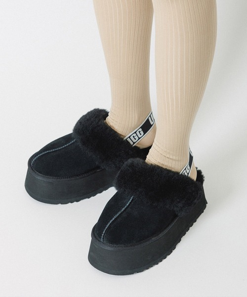 UGG(アグ)の「【WEB限定】【UGG(アグ)】Funkette(サンダル・レディース・キャメル/ブラック・23/25/24)」の2枚目の写真