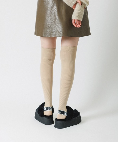 UGG(アグ)の「【WEB限定】【UGG(アグ)】Funkette(サンダル・レディース・キャメル/ブラック・23/25/24)」の18枚目の写真