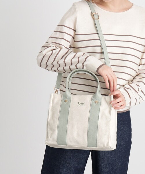 Lee（リー）の「【Lee別注】スクエアキャンバストート（トートバッグ・レディース・ダークグレー/シルバー系その他/アイボリー系6/グリーン系/ブラック/ライトベージュ/アイボリー系1/ゴールド系/その他/ブルー/シルバー系2/ブラック系2/ブルー系3/ブラック系/ベージュ系その他6/ブラック系3/ベージュ系その他7/ブラック系4/ピンク/ブルー系その他・00）」の13枚目の写真