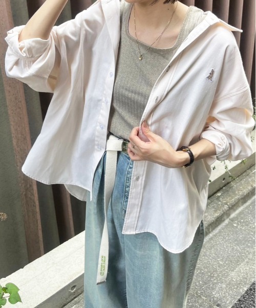 DOUBLE NAME（ダブルネーム）の「ミニ恐竜ワッペンオックスシャツ/ユニセックス（シャツ/ブラウス・レディース・ブラック/オフホワイト/ネイビー/パープル・FREE）」の5枚目の写真