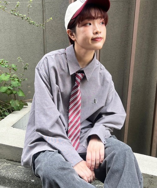 DOUBLE NAME（ダブルネーム）の「ミニ恐竜ワッペンオックスシャツ/ユニセックス（シャツ/ブラウス・レディース・ブラック/オフホワイト/ネイビー/パープル・FREE）」の13枚目の写真