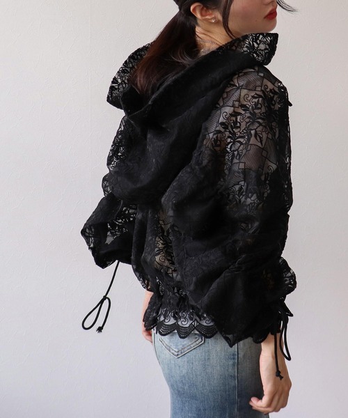 Three Four Time（ｽﾘｰﾌｫｰﾀｲﾑ）の「ドロストギャザー刺繍ジッパー 