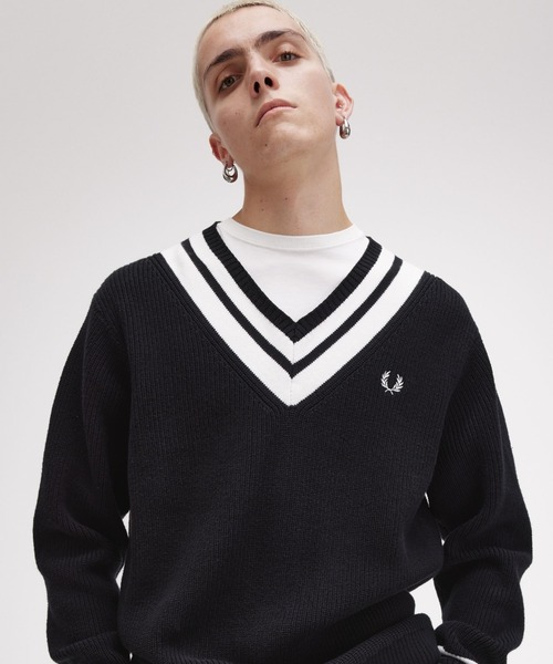 FRED PERRY（フレッドペリー）の「Striped Trim V-Neck Jumper