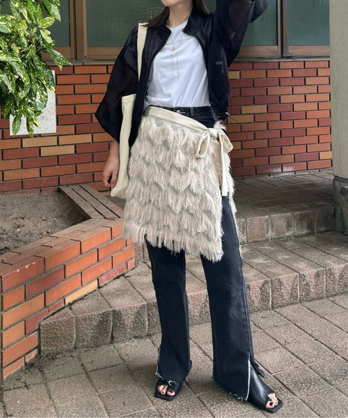 y/m by misato（イムバイミサト）の「フリンジラップスカート（スカート・レディース・アイボリー/ブラック・FREE）」の6枚目の写真