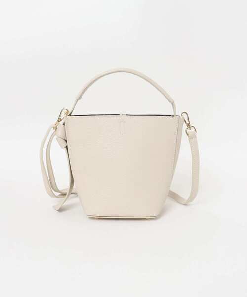 AULENTTI（オウレンティ）の「AULENTTI　2WAYスクエアショルダーバッグ（ショルダーバッグ・レディース・ブラック/ベージュ・ONE）」の9枚目の写真