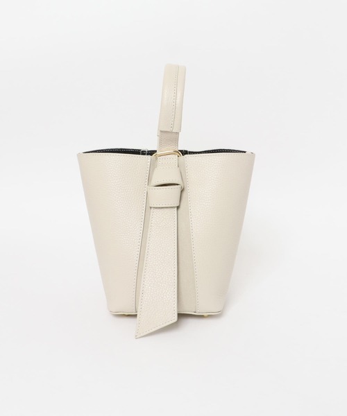 AULENTTI（オウレンティ）の「AULENTTI　2WAYスクエアショルダーバッグ（ショルダーバッグ・レディース・ブラック/ベージュ・ONE）」の10枚目の写真