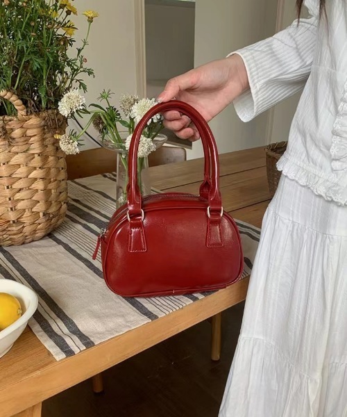 Ritzy（リッツィー）の「レトロ丸型 2way PUミニハンドバッグ ショルダーバッグ（ハンドバッグ・レディース・ダークブラウン/シルバー/ブラック/ワイン・FREE）」の13枚目の写真