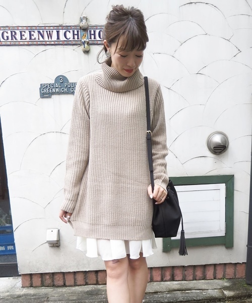 Chico（チコ）の「オフタートルニットアンサンブルワンピース（ワンピース・レディース・アイボリー/ブラック/ベージュ・FREE）」の3枚目の写真