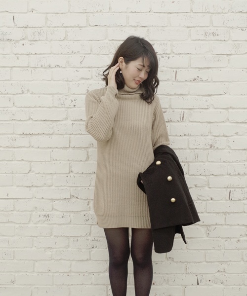 Chico（チコ）の「オフタートルニットアンサンブルワンピース（ワンピース・レディース・アイボリー/ブラック/ベージュ・FREE）」の8枚目の写真