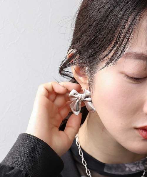 Three Four Time(スリーフォータイム)の「【LIMITED NUMBER/リミテッドナンバー】70's USAparts リボンメタルピアス(ピアス(両耳用)・レディース・ゴールド/シルバー・FREE)」の6枚目の写真