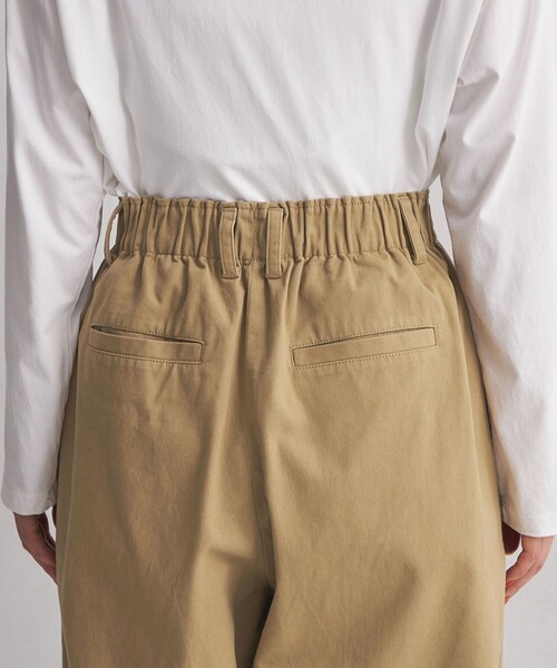 green label relaxing（グリーンレーベルリラクシング）の「＜at ease＞カーブ チノパンツ（チノパンツ・レディース・ブラック/ベージュ・40/38/34/36）」の17枚目の写真