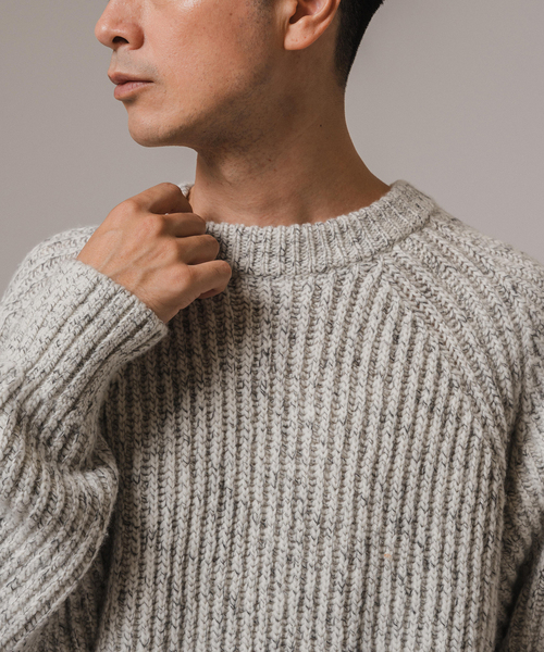 EDIFICE LA BOUCLE（エディフィスラブークル）の「LA BOUCLE (ラブークル) チャンキー コマンドセーター（ニット/セーター・メンズ・ブラック/グレー/ホワイト・2/3）」の2枚目の写真