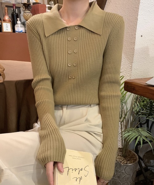 ECLIN(エクラン)の「ダブルボタンポロニットプルオーバー(ニット/セーター・レディース・ブラウン/ベージュ/カーキ/ブラック/アイボリー/モカ・FREE)」の10枚目の写真