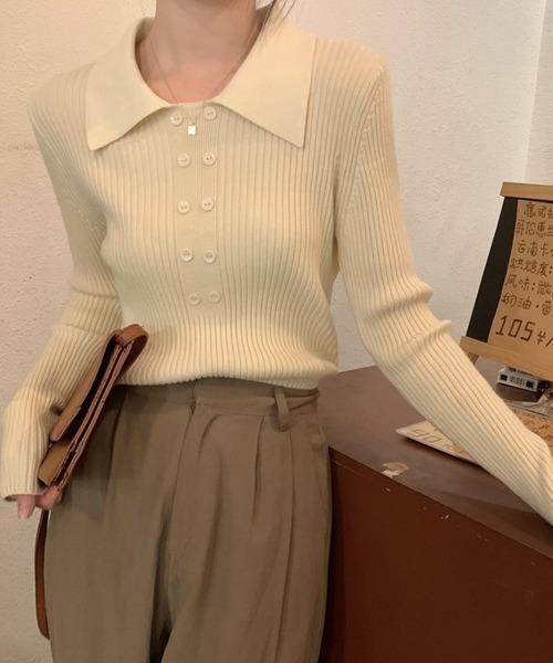 ECLIN(エクラン)の「ダブルボタンポロニットプルオーバー(ニット/セーター・レディース・ブラウン/ベージュ/カーキ/ブラック/アイボリー/モカ・FREE)」の11枚目の写真