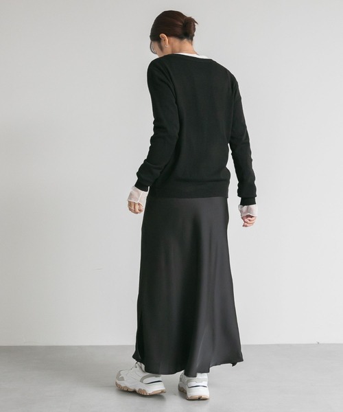 LinoU.(リノユー)の「クルーネックニットカーディガン(カーディガン/ボレロ・レディース・アイボリー/レッド/ブルー/ベージュ/グレー/ホワイト/ブラック・M)」の19枚目の写真