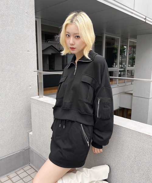 ENVYM（アンビー）の「ポケットデザインハーフジップスウェット（スウェット・レディース・ブラック/グレー/カーキ・FREE）」の7枚目の写真