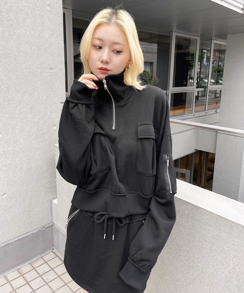 ENVYM（アンビー）の「ポケットデザインハーフジップスウェット（スウェット・レディース・ブラック/グレー/カーキ・FREE）」の5枚目の写真