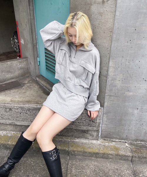 ENVYM（アンビー）の「ポケットデザインハーフジップスウェット（スウェット・レディース・ブラック/グレー/カーキ・FREE）」の21枚目の写真