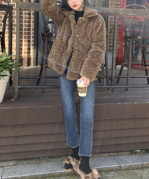 ENLIKE（エンリケ）の「ステンカラーフェイクファージャケット（その他アウター・レディース・アイボリー/ブラウン・FREE）」の10枚目の写真