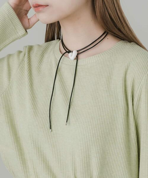 SMELLY（スメリー）の「ハートワントップロングコードチョーカー（ネックレス・レディース・ホワイト系その他・-）」の5枚目の写真