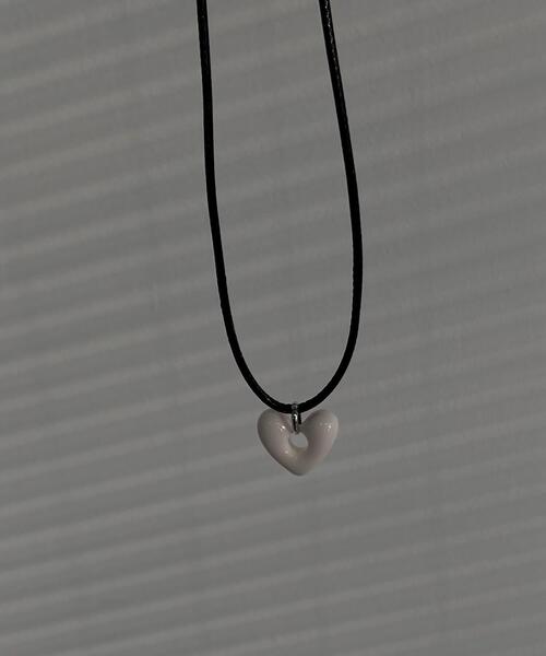SMELLY（スメリー）の「ハートワントップロングコードチョーカー（ネックレス・レディース・ホワイト系その他・-）」の9枚目の写真