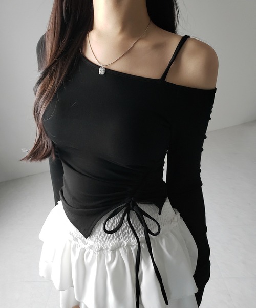 me+em select(ミームセレクト)の「※【 裏起毛 / カップ付 】サイドシャーリングリボンワンショルトップス / side shirring ribbon one shoulder tops(Tシャツ/カットソー・レディース・ホワイト/グレー/ブラック・FREE)」の3枚目の写真