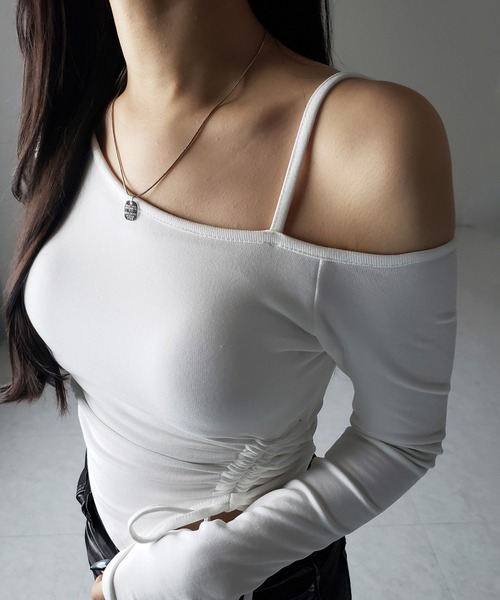 me+em select(ミームセレクト)の「※【 裏起毛 / カップ付 】サイドシャーリングリボンワンショルトップス / side shirring ribbon one shoulder tops(Tシャツ/カットソー・レディース・ホワイト/グレー/ブラック・FREE)」の10枚目の写真