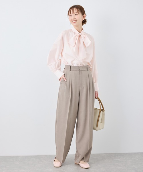 ROPE' PICNIC（ロペピクニック）の「【花粉ガード・防シワ】ボリューム袖ボウタイブラウス（シャツ/ブラウス・レディース・オフホワイト/ピンク/ネイビー/サックスブルー・38）」の16枚目の写真