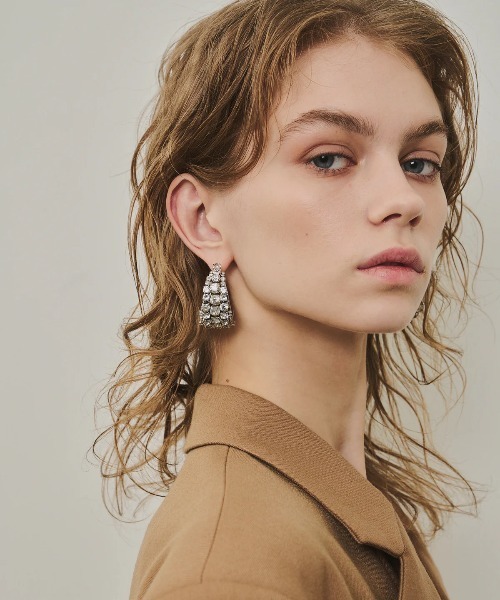 LA BELLE ETUDE（ラベルエチュード）の「bijou moon pierce（ピアス（両耳用）・レディース・その他・FREE）」の2枚目の写真