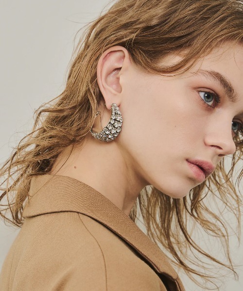 LA BELLE ETUDE（ラベルエチュード）の「bijou moon pierce（ピアス（両耳用）・レディース・その他・FREE）」の4枚目の写真