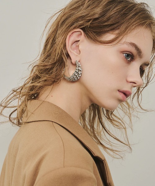 LA BELLE ETUDE（ラベルエチュード）の「bijou moon pierce（ピアス（両耳用）・レディース・その他・FREE）」の5枚目の写真