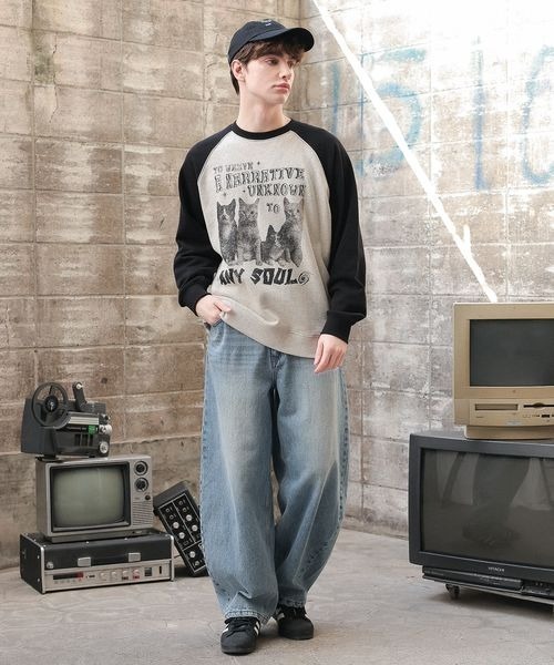 PBLIM(ページボーイリム)の「《UNISEX》パンクキャットスウェット(スウェット・レディース・ブルー/グリーン/アイボリー・MEDIUM/LARGE)」の6枚目の写真
