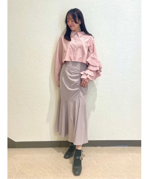 AND COUTURE(アンドクチュール)の「ストライプアシメフリルクロップドシャツ(シャツ/ブラウス・レディース・ブルー系その他/ブラック系その他/サックスブルー/レッド系その他・FREE)」の10枚目の写真