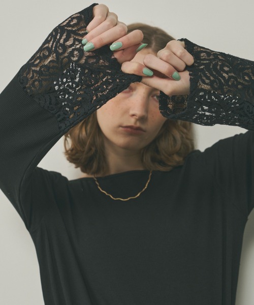 Unitage(ユニテージ)の「袖口レースカットTOPS(Tシャツ/カットソー・レディース・ホワイト/ライトブルー/ブラック・FREE)」の2枚目の写真