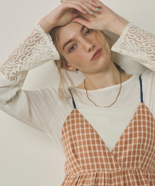 Unitage(ユニテージ)の「袖口レースカットTOPS(Tシャツ/カットソー・レディース・ホワイト/ライトブルー/ブラック・FREE)」の5枚目の写真