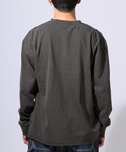 LUXSTYLE（ラグスタイル）の「天竺ピグメント加工ロゴプリントロンT（Tシャツ/カットソー・メンズ・ブラック/モカ・M/L/XL）」の3枚目の写真