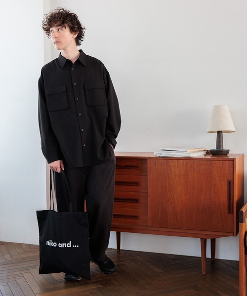 niko and...(ニコアンド)の「TRダブルポケットシャツ(シャツ/ブラウス・メンズ・ブラック/チャコール・MEDIUM/LARGE)」の8枚目の写真
