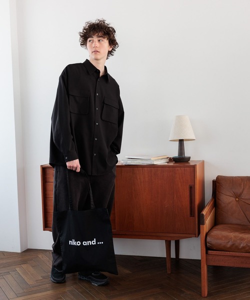 niko and...(ニコアンド)の「TRダブルポケットシャツ(シャツ/ブラウス・メンズ・ブラック/チャコール・MEDIUM/LARGE)」の9枚目の写真