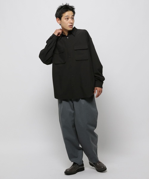 niko and...(ニコアンド)の「TRダブルポケットシャツ(シャツ/ブラウス・メンズ・ブラック/チャコール・MEDIUM/LARGE)」の15枚目の写真