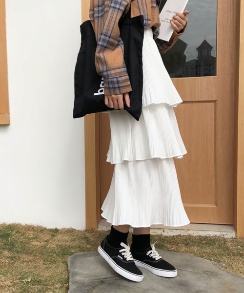 SallyLunn(サリーラン)の「レイヤーフリルスカート(スカート・レディース・ブラック/ホワイト・FREE)」の8枚目の写真