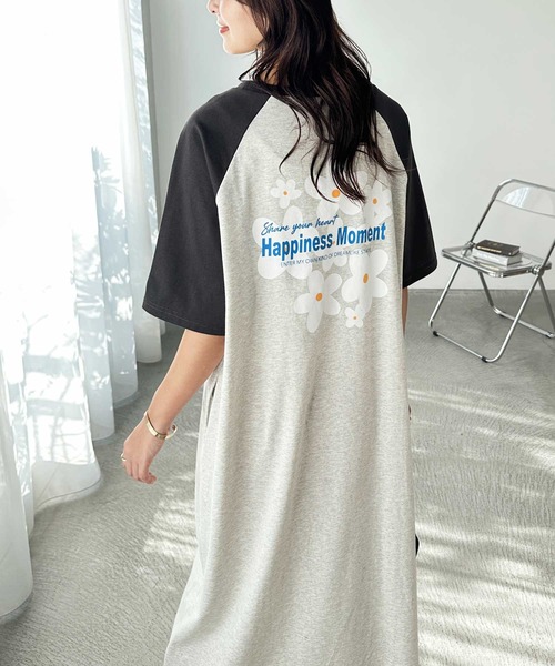 FIRST MOOD(ファーストムード)の「《FIRSTMOODコラボ》ラグラン配色オーバーサイズフラワープリントTシャツワンピース(ワンピース・レディース・オートミール/グレー・MEDIUM/LARGE)」の9枚目の写真