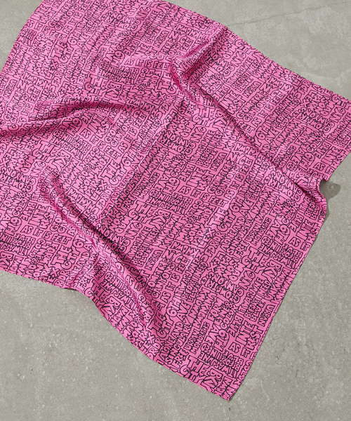 JOURNAL STANDARD（ジャーナルスタンダード）の「【GAKU*JS】シルクスカーフ（バンダナ/スカーフ・レディース・ブラック系その他/ホワイト/ピンク・FREE）」の10枚目の写真