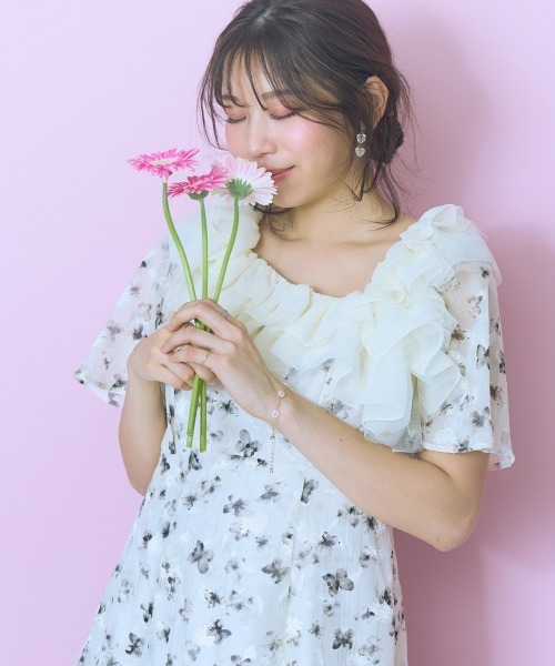 marun(マルン)の「<大きいサイズ>衿元チュールドッキングワンピース marun(ワンピース・レディース・ホワイト系/ブラック系・5L/4L/3L/LL/L)」の20枚目の写真