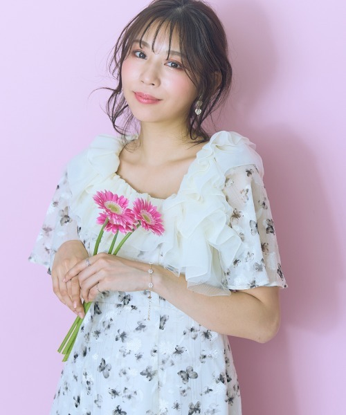 marun(マルン)の「<大きいサイズ>衿元チュールドッキングワンピース marun(ワンピース・レディース・ホワイト系/ブラック系・5L/4L/3L/LL/L)」の21枚目の写真