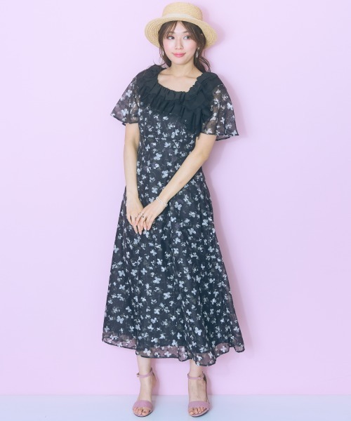 marun(マルン)の「<大きいサイズ>衿元チュールドッキングワンピース marun(ワンピース・レディース・ホワイト系/ブラック系・5L/4L/3L/LL/L)」の3枚目の写真