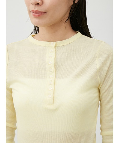 Mila Owen（ミラオーウェン）の「ウール混ヘンリーネックシアーロンT（Tシャツ/カットソー・レディース・ホワイト/イエロー/グレー/ブルー・0/1）」の17枚目の写真