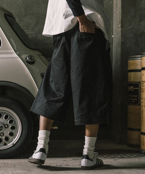 RED KAP（レッドキャップ）の「RED KAP/レッドキャップ 別注 2TUCK BAGGY WIDE TWILL SHORTS PANTS/バギーショートパンツ/ワイドフィット（その他パンツ・メンズ・ブラウン/ベージュ/ブラック/チャコールグレー・MEDIUM/LARGE）」の14枚目の写真