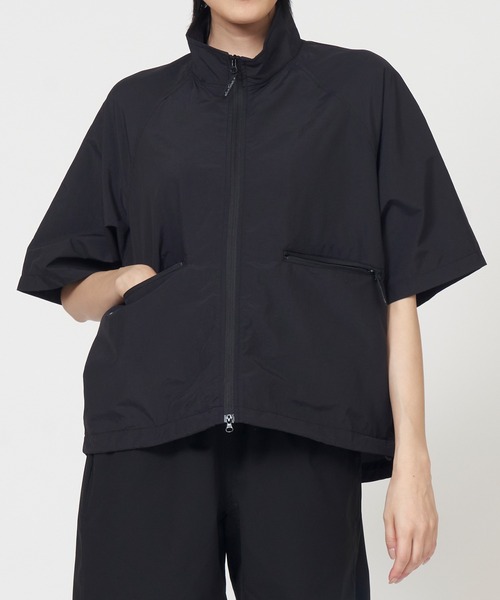 WILD THINGS（ワイルドシングス）の「SUPPLEX S/S JACKET サプレックス ショート スリーブ ジャケット（ナイロンジャケット・レディース・ブラック/オフホワイト/ベージュ・S/M）」の2枚目の写真