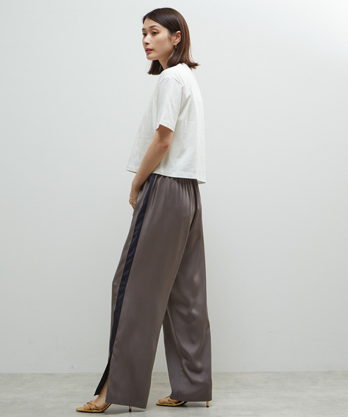 SOFFITTO(ソフィット)の「製品染コンパクトロゴ入りTシャツ(Tシャツ/カットソー・レディース・チャコールグレー/ホワイト/ミント・FREE)」の9枚目の写真