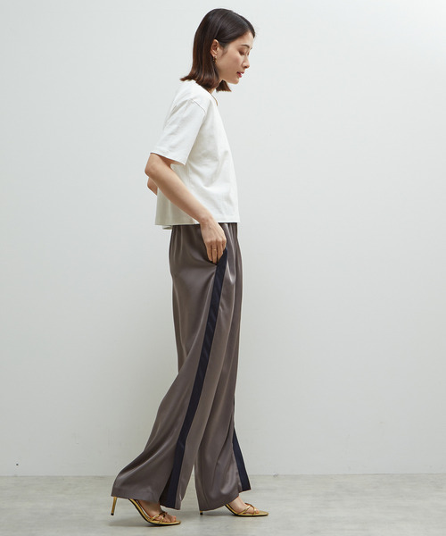 SOFFITTO(ソフィット)の「製品染コンパクトロゴ入りTシャツ(Tシャツ/カットソー・レディース・チャコールグレー/ホワイト/ミント・FREE)」の6枚目の写真
